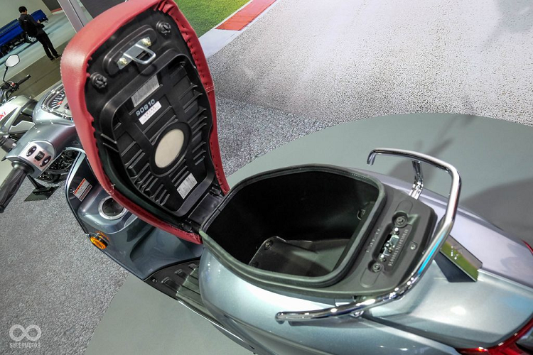 Nhiều quan điểm cho rằng, Suzuki Saluto 125 mang nhiều đường nét tương đồng với các mẫu xe tay ga Ý như Piaggio Vespa