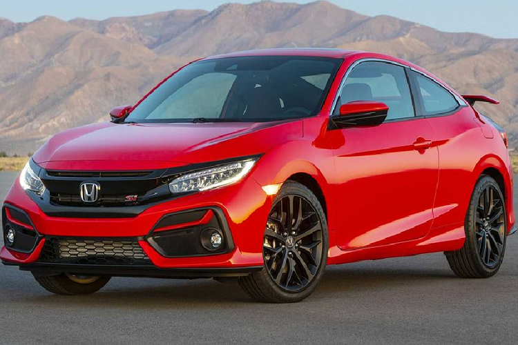 Dù chỉ thay đổi một chút ở kiểu dáng nhưng tổng thể của Honda Civic Si 2020 mới trông cũng đẹp mắt hơn, tinh tế hơn so với bản cũ. Mẫu xe mới sẽ được bán ra vào ngày 6/9 tới với giá khởi điểm từ 25.930 USD (khoảng 603 triệu đồng), đã gồm phí giao xe 930 USD (khoảng 21,6 triệu đồng), với cả hai bản coupe và sedan.