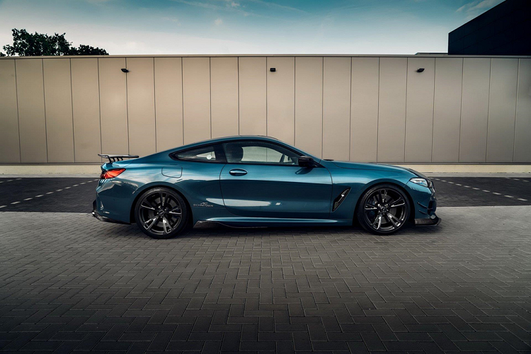 Hãng độ AC Schnitzer sẽ ra mắt phiên bản độ của mẫu xe BMW 8-Series Coupe và Convertible. AC Schnitzer thay đổi cả về hiệu suất vận hành, hệ thống ống xả, hệ thống treo, mâm vỏ, thiết kế khí động học và một số chi tiết nhỏ trong khoang nội thất.