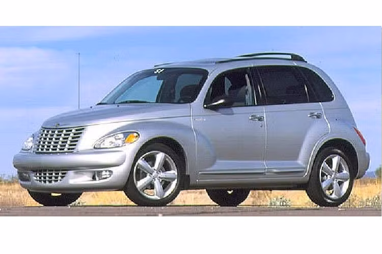 PT Cruiser GT (còn được gọi là Turbo) có cùng động cơ được sử dụng trong Dodge Neon SRT-4, cùng với cả loạt trang bị nâng cấp chất lượng. Thế nhưng thiết kế khác thường của xe đúng là rất khó coi.