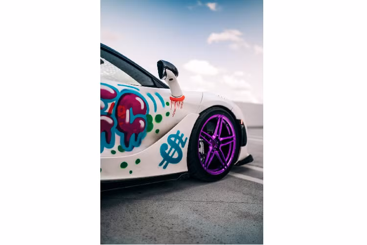 Ông Peter Northrop, CEO của hãng độ 1016 Industries cho biết:”Có cơ hội được làm việc với một nghệ sĩ tầm cỡ như Alec Monopoly trong việc phát triển một tác phẩm nghệ thuật thực sự độc đáo làm nổi bật 1016 Industries McLaren 720S của chúng tôi là một vinh dự thực sự”. Ông còn cho biết thêm:”Công việc của Monopoly thật kì diệu và chúng tôi vô cùng hài lòng khi làm việc với anh ấy trên chiếc xe rất đặc biệt này”.