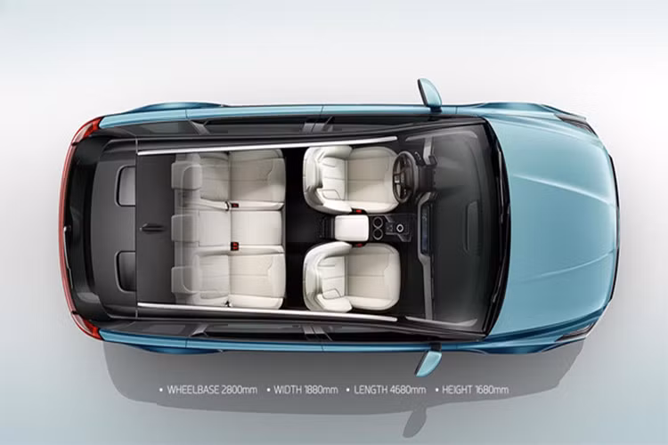 Mẫu xe ôtô điện Aiways U5 được phát triển dựa trên nền tảng khung gầm MAS dạng mô-đun, có kích thước tương đương chiếc Mercedes-Benz EQC với chiều dài x rộng x cao tương ứng là 4.680 mm x 1.880 mm x 1.680 mm, chiều dài cơ sở là 2.800 mm.