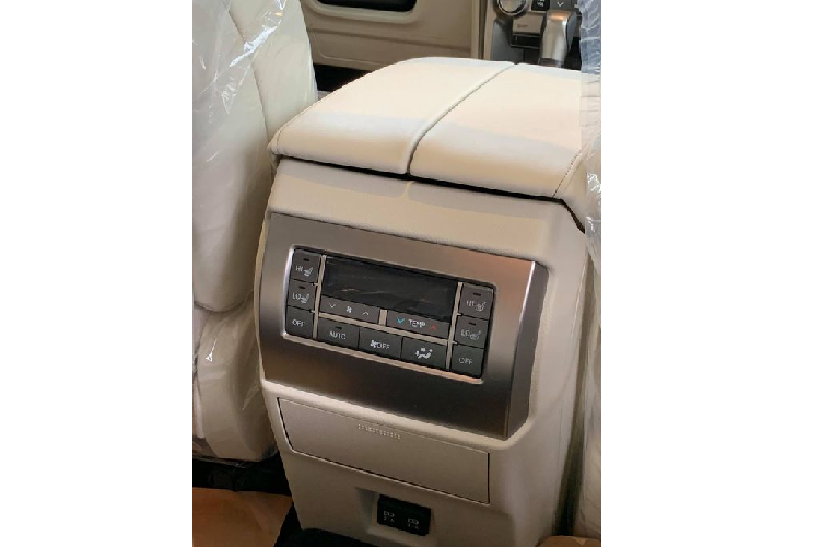 Sở hữu kích thước tổng thể lớn nên không có gì ngạc nhiên khi GX460 2020 có cho mình một hàng ghế thứ ba khá rộng rãi