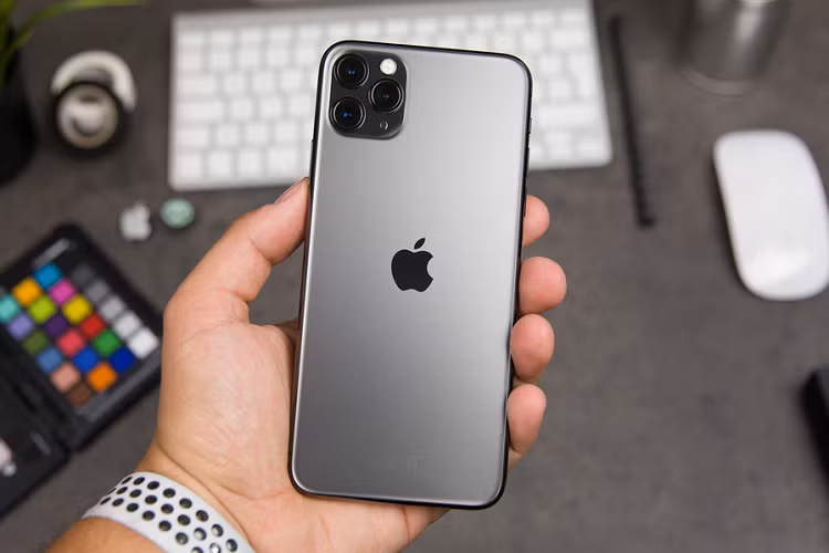 Gia iPhone 11 cham day tai Viet Nam, 13 trieu da co the mua