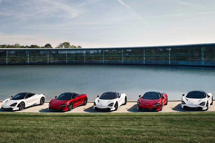 Sẽ có 3 chiếc xe cùng mang tên 1 trường đua, tuy nhiên thực tế có đến 4 chiếc được đặt theo tên trường đua Silverstone tại Anh quốc. Hiện nay, McLaren vẫn chưa công bố chính xác liệu chiếc xe thứ 4 của trường đua Silverstone có phải là phiên bản thử nghiệm hay không.