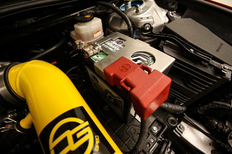 Trên Toyota Avalon TRD Pro Concept, động cơ V6 3.5L (2GR-FKS) vẫn giữ lại là loại hút khí tự nhiên chứ không nâng cấp supercharged, đội ngũ phát triển đã nâng cấp hệ thống nạp với bộ cold air intake giúp giảm một phần nhiệt độ của không khí nạp đi vào buồng đốt, thực hiện các công tác tune khác để cho công suất 330 mã lực, tăng đáng kể so với stock 301 mã lực.