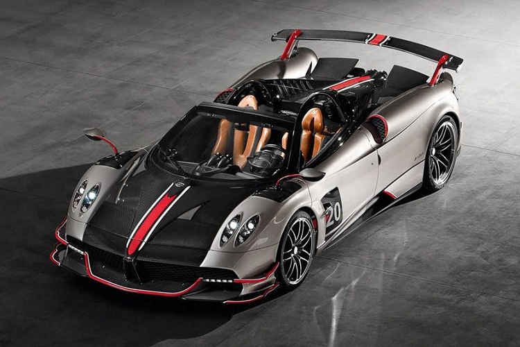 Pagani mới chỉ vén màn Huayra Roadster BC và chỉ có dự định chế tạo 40 chiếc mà thôi, do đó nếu bạn có đang thừa 3,5 triệu USD không biết ném vào đâu, bạn sẽ cần nhanh tay một chút. Không rõ Roadster BC có tốc độ tối đa là bao nhiêu, nhưng nó nhẹ hơn bản Roadster thông thường và có nhiều mã lực hơn một chút nên chắc là dễ dàng đạt 338 km/h.