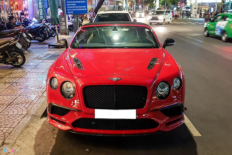Supersports là phiên bản mạnh nhất của dòng Continental GT với công suất lên đến 710 mã lực cùng mô men xoắn 1.017 Nm. Xe sử dụng hộp số 8 cấp tự động của ZF cùng khả năng sang số nhanh Quickshift, Block Shifting cùng lẫy chuyển số tích hợp thẳng vào vô lăng.
