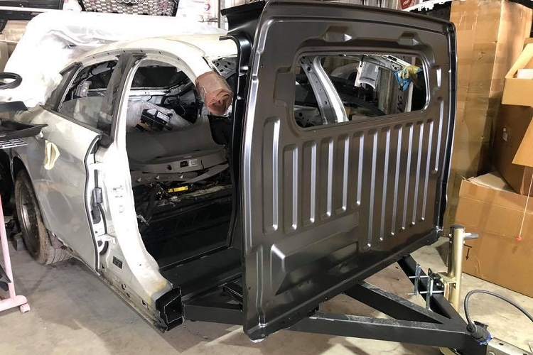 Hai sản phẩm độ độc đáo của garage đến từ Đài Loan. Có thể nhiều người sẽ nghĩ đây là bức ảnh ghép. Nhưng thực tế là một sản phẩm độ rất kỳ công ở Đài Loan