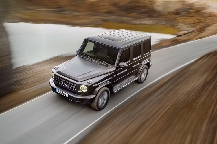  Mercedes-Benz G-Class chạy điện sắp tới đây sẽ hoàn toàn không phải 1 tin đồn mà là lời xác nhận của vị CEO tập đoàn Daimler - Ola Kallenius, được trích dẫn bởi Giám đốc Chuyển đổi Công nghệ - Sascha Pallenberg thông qua 1 dòng Tweet.