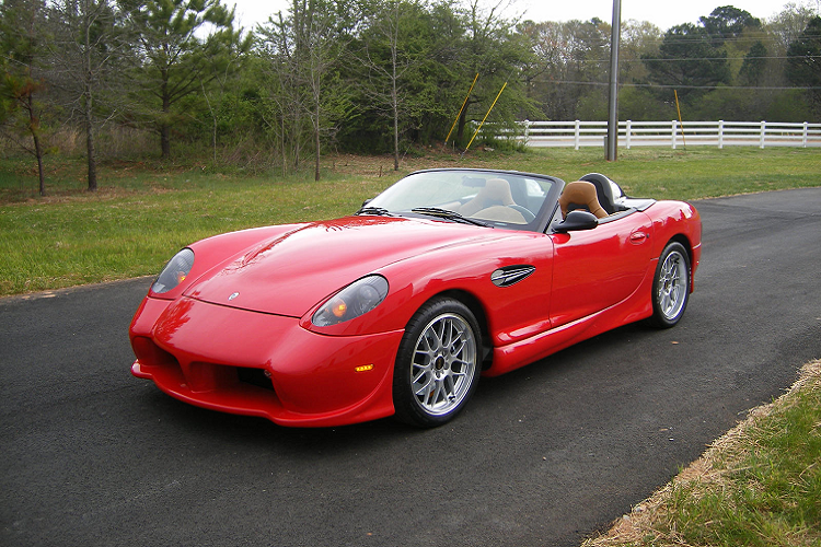 Via là một thương hiệu Mỹ khác, và chúng ta sẽ chắc chắn sẽ nghe nhiều hơn về hãng xe này trong tương lai. Đây là một công ty sản xuất và phát triển xe điện sẽ sớm bắt đầu thay thế hầu hết đội xe 13.000 chiếc khổng lồ của Pacific Gas and Electric bằng xe tải, van và SUV vận hành hoàn toàn bằng điện.