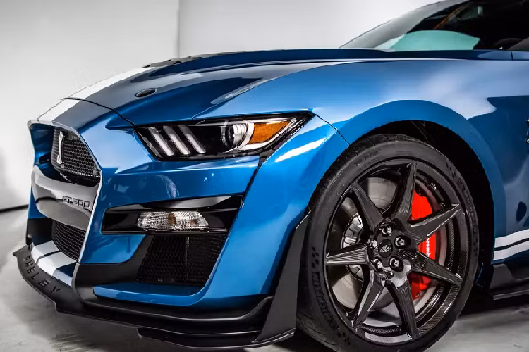 Trước đó, ngay sau khi xác nhận Ford Mustang GT500 mới sẽ không có mặt tại Úc, hãng xe Mỹ ngay lập tức đã giới thiệu phiên bản Mustang Siêu nạp R-Spec Limited, dành riêng cho thị trường này.