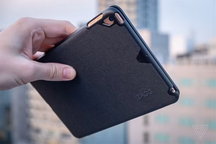 Trên tay bàn phím biến iPad mini thành laptop Tren tay ban phim bien iPad mini thanh laptop