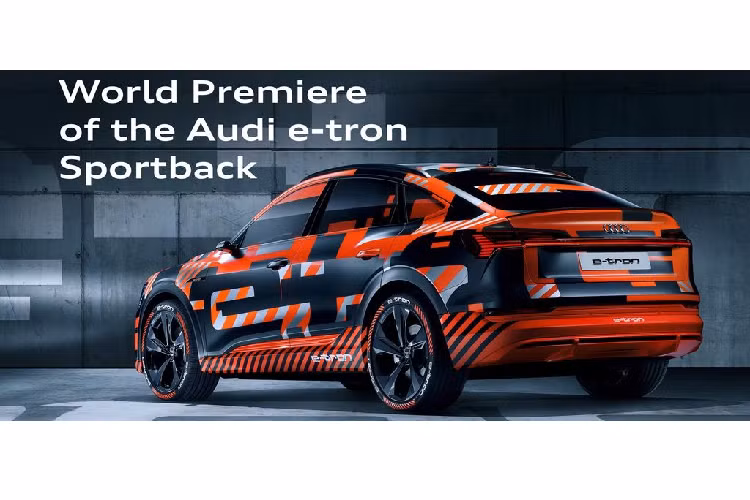 Chưa hết, triển lãm còn có sự xuất hiện của mẫu Audi RS5 2019 mới phiên bản Panther, giới hạn 100 chiếc trên toàn thế giới với 75 mẫu Sportback và 25 chiếc Coupe.