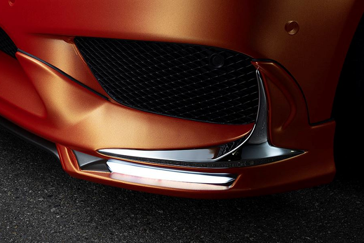 Lưới tản nhiệt có thể chọn kiểu Panamericana đặc trưng.