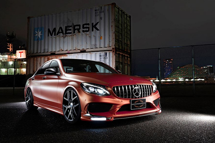 Thông thường, Wald đưa ra gói nâng cấp Black Bison theo kiểu thể thao táo bạo.