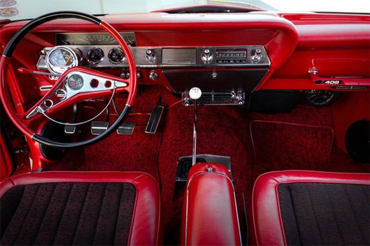 Cung cấp sức mạnh cho Chevrolet Camaro 1969 là động cơ V8 6.7L, được hiệu chỉnh đặc biệt cho công suất 498 mã lực, mô-men xoắn 631 Nm. Xe sử dụng hộp số tự động 3 cấp Turbo 400, truyền lực tới trục bánh sau.