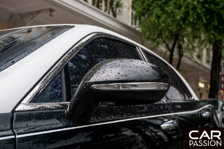 Nhờ hộp số tự động 8 cấp và sử dụng lẫy chuyển số phía sau vô-lăng cùng hệ dẫn động cầu sau, Bentley Mulsanne Speed tăng tốc từ 0-100 km/h trong vòng 4,9 giây trước khi đạt tốc độ tối đa 305 km/h.