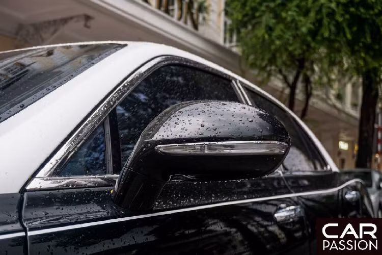 Nhờ hộp số tự động 8 cấp và sử dụng lẫy chuyển số phía sau vô-lăng cùng hệ dẫn động cầu sau, Bentley Mulsanne Speed tăng tốc từ 0-100 km/h trong vòng 4,9 giây trước khi đạt tốc độ tối đa 305 km/h.