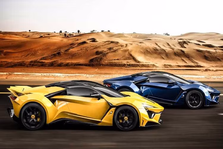 Thông tin trên vừa được hãng sản xuất W Motors chia sẻ trên Facebook. Theo đó, 5 siêu xe triệu đô sẽ được sơn 5 màu khác nhau.