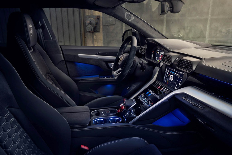 Nguyên bản Urus sử dụng động cơ V8 4.0L Twin-Turbo đạt công suất 650PS (478kW) tại 6.000v/ph và mô-men xoắn 850Nm tại 2.250-4.500v/ph. Tuy nhiên chỉ với việc hiệu chỉnh bằng bộ N-TRONIC, công suất được tăng lên 747PS (549kW) tại 6.100v/ph và mô-men xoắn 958Nm tại 2.700v/ph.