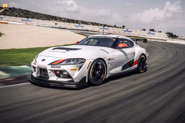 Những đội đua tư nhân có nhu cầu sở hữu mẫu xe này phải liên hệ thông qua các bộ phận đặc biệt như Toyota Motorsports tại Châu Âu, TRD USA tại thị trường Bắc Mỹ, Toyota Customizing and Development tại Nhật Bản và Châu Á. Giá xe Toyota GR Supra GT4 dự kiến sẽ ở mức 194.000 USD, chưa bao gồm thuế, phí tùy chọn và các loại phí khác.