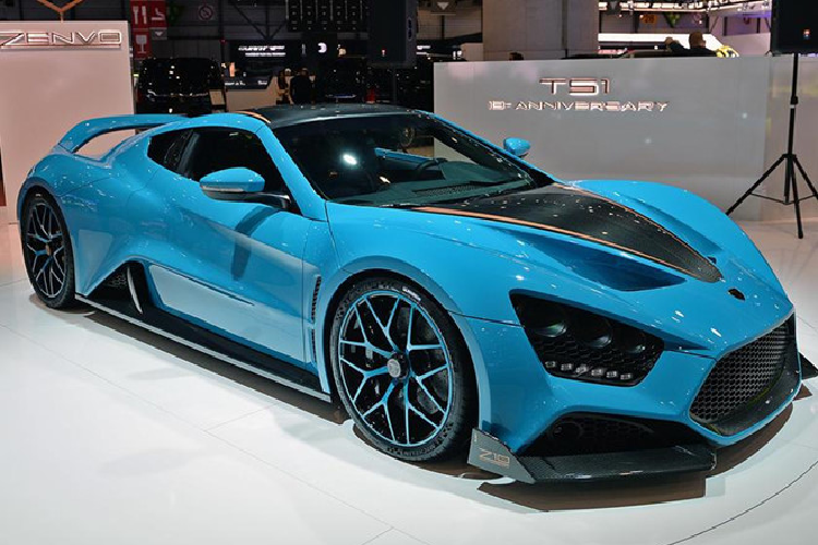 Zenvo TS1-GT. Hãng siêu xe Đan Mạch Zenvo lần đầu tiên gây tiếng vang với siêu xe Zenvo ST1 vào năm 2008 chỉ với 15 chiếc được sản xuất. TS1-GT được phát triển trên nền tảng ST1, sử dụng động cơ V8 5.8L do Zenvo tự phát triển. Quá trình sản xuất bắt đầu từ năm 2016. Mỗi chiếc Zenvo TS1-GT có giá 1,25 triệu USD tại Mỹ. 