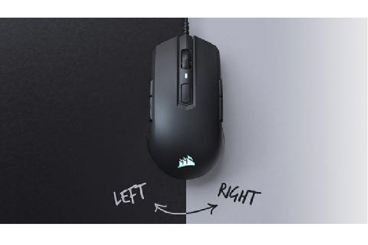 Corsair M55 RGB Pro (890.000 đồng) - M55 RGB Pro sở hữu thiết kế đối xứng, người dùng có thể sử dụng ở cả tay trái và tay phải tùy theo thói quen. Nó cũng phù hợp với nhiều kiểu cầm khác nhau như Palm Grip, Claw Grip hay Fingertip. M55 RGB PRO có mắt cảm biến PAW3327, cho hiệu năng khá tốt. Khi kết nối với phần mềm, người dùng có thể tùy biến các phím phụ cũng như hiệu chỉnh màu sắc của đèn. Tuy nhiên, các phím phụ của chuột khá cứng. Đồng thời, nếu gắn các chức năng lên cả 4 phím, người dùng rất dễ bấm nhầm khi chơi game.