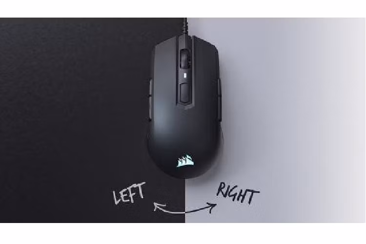 Corsair M55 RGB Pro (890.000 đồng) - M55 RGB Pro sở hữu thiết kế đối xứng, người dùng có thể sử dụng ở cả tay trái và tay phải tùy theo thói quen. Nó cũng phù hợp với nhiều kiểu cầm khác nhau như Palm Grip, Claw Grip hay Fingertip. M55 RGB PRO có mắt cảm biến PAW3327, cho hiệu năng khá tốt. Khi kết nối với phần mềm, người dùng có thể tùy biến các phím phụ cũng như hiệu chỉnh màu sắc của đèn. Tuy nhiên, các phím phụ của chuột khá cứng. Đồng thời, nếu gắn các chức năng lên cả 4 phím, người dùng rất dễ bấm nhầm khi chơi game.