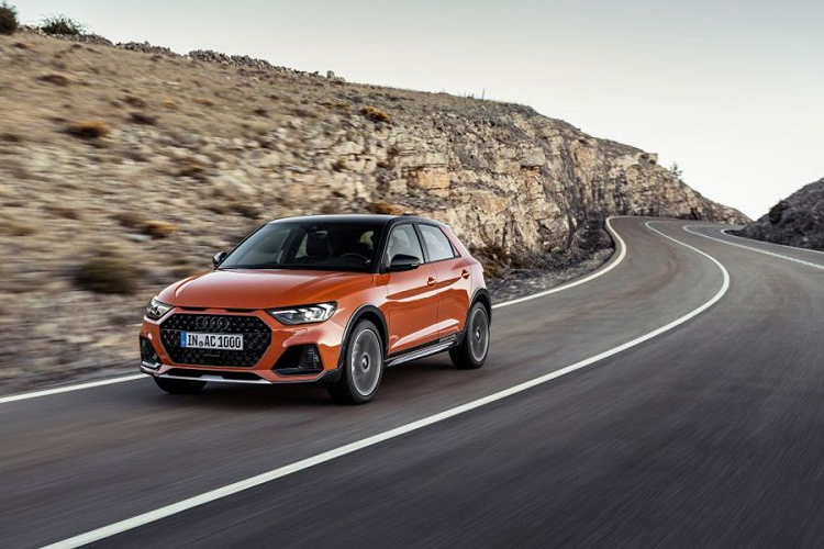 Theo kế hoạch giá xe Audi A1 Citycarver sẽ được công bố tại thị trường châu Âu vào tháng 8 tới, trong một thời gian giới hạn, hãng sẽ cung cấp cả phiên bản Edition One đặc biệt cho Citycarver.