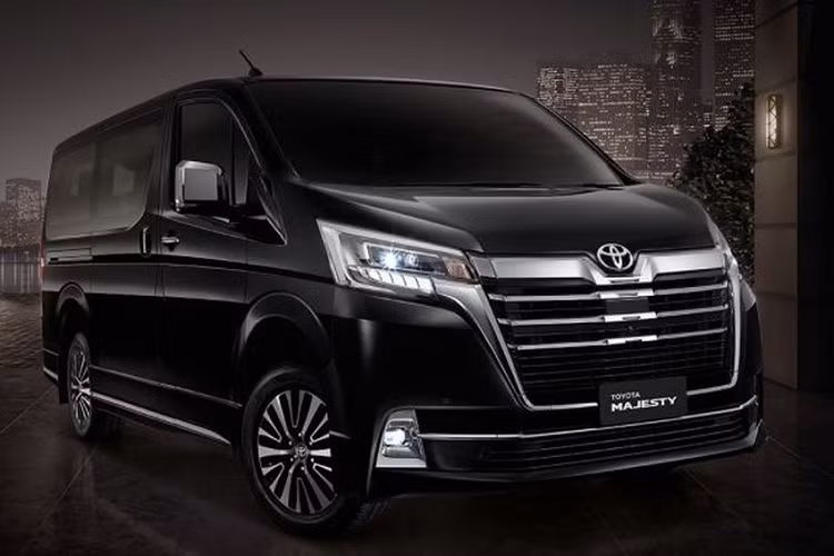 Được nhập khẩu nguyên chiếc từ Nhật Bản, mẫu xe Toyota Majesty 2020 mới tại Thái Lan có giá bán từ 1,709 triệu baht (khoảng 1,28 tỷ đồng) với bản tiêu chuẩn, 1,899 triệu baht (khoảng 1,42 tỷ đồng) với bản Premium và biến thể Grande hàng đầu có giá lên tới 2,199 triệu baht (tương đương 1,65 tỷ đồng).