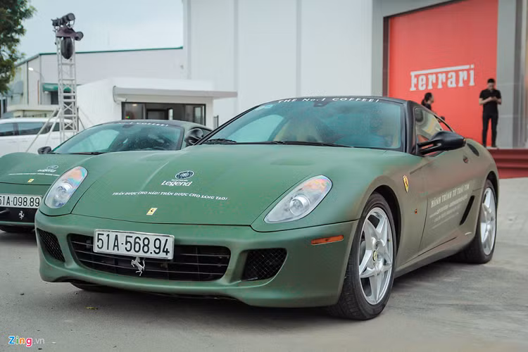 Tháng 7/2013, siêu xe tái xuất tại TP.HCM với biển số mới, được ông Đặng Lê Nguyên Vũ mua lại. Ban đầu, Ferrari 599 GTB có màu ngoại thất đỏ Rosso Corsa.