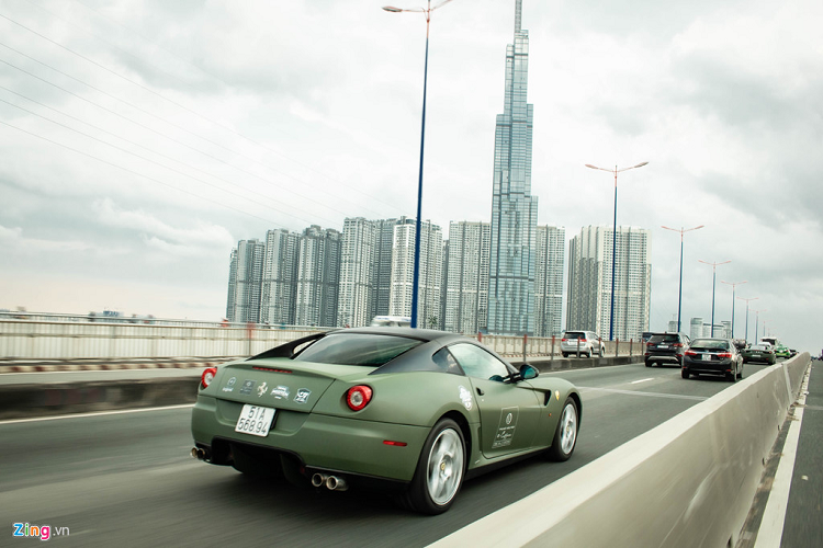 Mặc dù vậy, tại Việt Nam chỉ có 1 chiếc 599. Dòng xe này đã ngừng sản xuất để thay thế bằng Ferrari F12 Berlinetta.