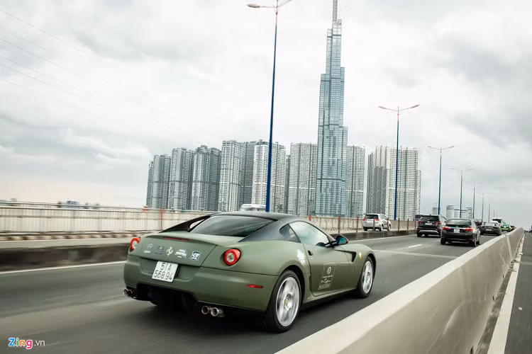 Mặc dù vậy, tại Việt Nam chỉ có 1 chiếc 599. Dòng xe này đã ngừng sản xuất để thay thế bằng Ferrari F12 Berlinetta.