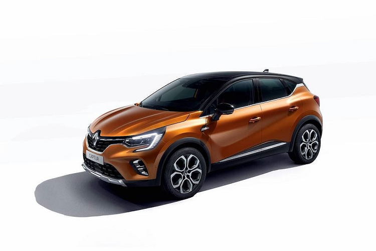 Giống như ở nhiều thị trường khác trên Thế giới hiện nay, phân khúc SUV/crossover hạng B. Vốn đã có rất nhiều sự lựa chọn khác nhau, phân khúc này gần đây lại càng có tính cạnh tranh gay gắt hơn với sự xuất hiện của nhiều đối thủ mới như Ford Puma. Là một "cựu binh" khi đã ra mắt lần đầu từ năm 2013, mẫu xe giá rẻ Renault Captur buộc phải thay đổi toàn diện để có thể "so găng" với những mẫu xe này.