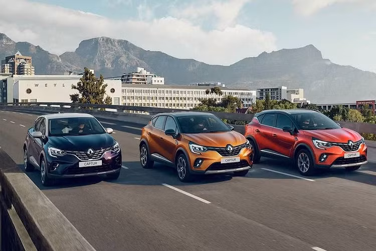 Không giống như đối thủ Puma từ Ford, dù hướng nhiều tới châu Âu nhưng Captur sẽ được Renault phân phối toàn cầu tương tự như thế hệ đầu tiên. Chính vì vậy, hãng đã mở thêm dây chuyền mới ở Trung Quốc để sản xuất. Giá xe Renault Captur thế hệ mới hiện chưa được công bố tại thị trường đông dân nhất thế giới, nhưng chắc chắn nó sẽ khá rẻ.