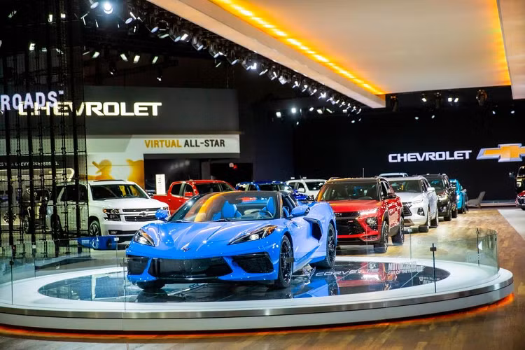 Vì vậy nếu bạn có ý định mua chiếc xe thể thao Corvette C8 động cơ đặt giữa, tốt nhất là bạn nên khẩn trương, bởi chẳng ai biết được mức giá cho năm tới năm sau nữa sẽ thế nào.