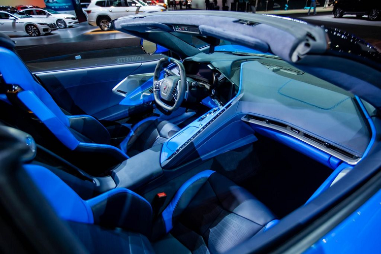 Cụ thể, người này cho biết GM đang lỗ khoảng 20.000 USD trên mỗi chiếc xe Corvette 2020 tiêu chuẩn bởi vì trong ngân sách ban đầu, mẫu C8 dự tính sẽ có mức giá khởi điểm là 79.995 USD.