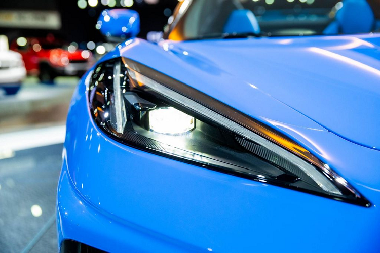 Dù sao thì đây cũng không phải là trường hợp đầu tiên của hãng này. Chuyện tương tự cũng đã xảy ra với mẫu Corvette C7: mức giá cơ bản đã tăng lên gần 2000 USD vào năm thứ hai, tăng thêm 2000 USD nữa vào năm tiếp theo, rồi lại tăng tiếp đối với toàn bộ dòng xe năm 2019.