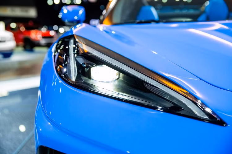 Dù sao thì đây cũng không phải là trường hợp đầu tiên của hãng này. Chuyện tương tự cũng đã xảy ra với mẫu Corvette C7: mức giá cơ bản đã tăng lên gần 2000 USD vào năm thứ hai, tăng thêm 2000 USD nữa vào năm tiếp theo, rồi lại tăng tiếp đối với toàn bộ dòng xe năm 2019.