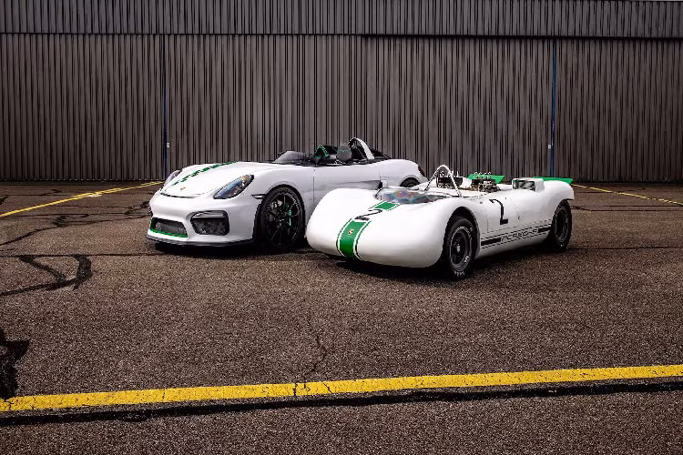 Hai chiếc xe với thiết kế đặc biệt của Porsche.