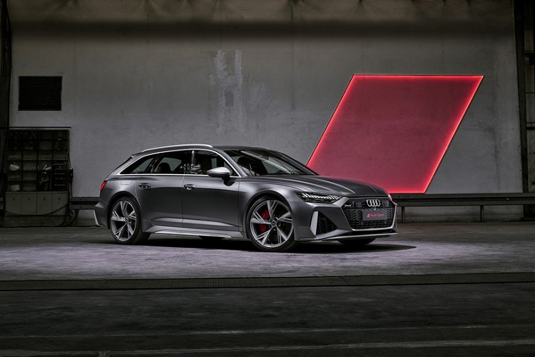 Theo kế hoạch, Audi RS6 Avant 2020 mới sẽ có màn công bố chính thức tại Triển lãm ôtô Frankfurt diễn ra vào tháng 9 tới, chiếc wagon cao cấp sử dụng động cơ tăng áp kép V8 4.0 lít cho ra 592 mã lực và mô-men xoắn cực đại 800Nm.
