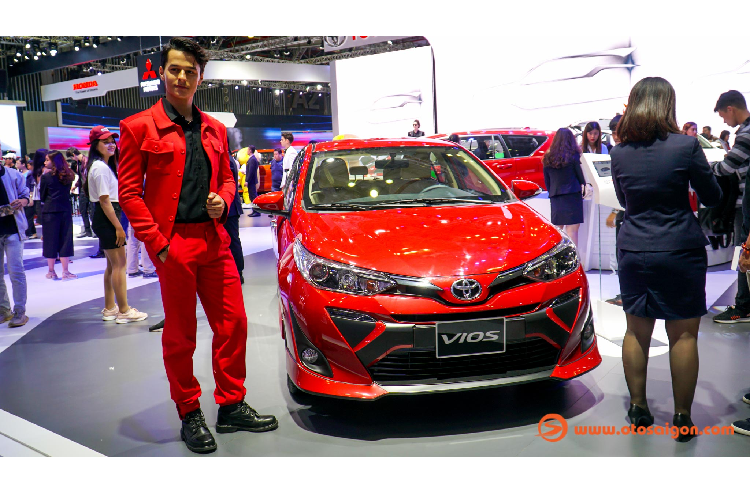 Mẫu xe Toyota Vios 2020 mới sắp tới được ra mắt không phải là phiên bản nâng cấp facelift giữa đời, đây là phiên bản bổ sung một số trang bị Tiện nghi &amp; Hỗ trợ lái nhằm tăng sức hút trong phân khúc.