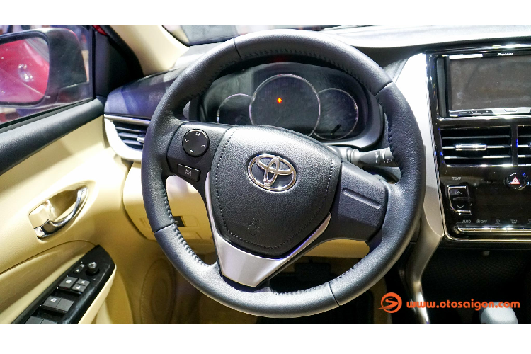 Toyota Vios được mệnh danh là “xe quốc dân” khi nó là dòng xe bán chạy nhất trong phân khúc sedan hạng B. Tuy nhiên trong thời gian gần đây, Vios bị “vượt mặt” bởi đối thủ không cùng phân khúc – Mitsubishi Xpander.