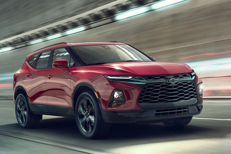 Chevrolet Blazer 2019 mang thiết kế đậm chất thể thao với nhiều điểm cơ bắp tương đồng người anh em Camaro 2019.