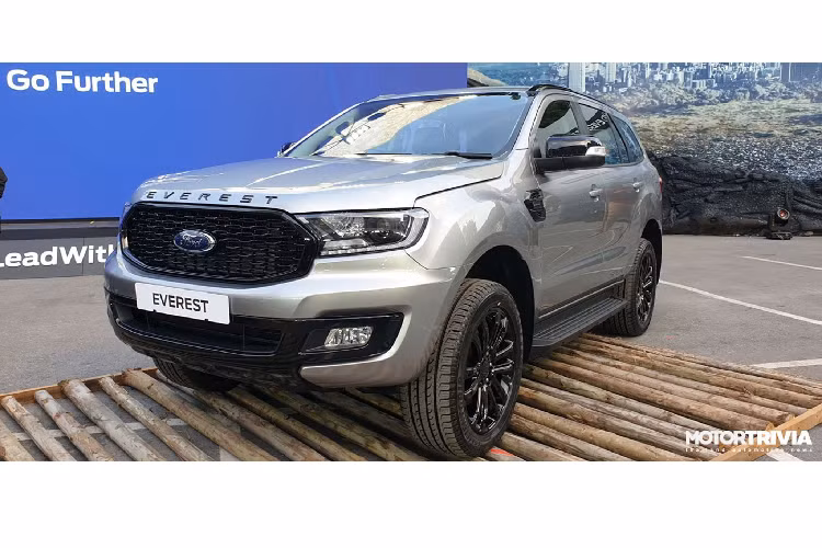 Trên đất Thái, giá xe Ford Ranger và Everest Sport mới có giá bán lần lượt: 899.000 baht (688 triệu đồng) và 1.399.000 Baht (1,071 tỷ đồng). Hiện tại, Ranger và Everest được phân phối tại thị trường Việt được nhập khẩu trực tiếp tại nhà máy sản xuất tại Thái nên rất có thể nó sẽ sớm được trình làng vào năm sau.