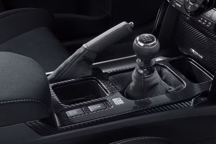 Mark X GRMN trang bị động cơ V6 3.5L sản sinh công suất 313 mã lực (234 kW) và mô-men xoắn 380 Nm. Đi kèm là hộp số sàn 6 cấp và hệ dẫn động cầu sau. Để tăng hiệu suất, Toyota đã cải tiến hệ thống treo với giảm xóc mới.