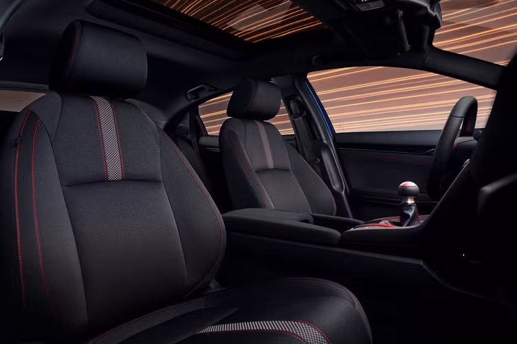 Ngoài sự thay đổi mạnh mẽ về nội/ngoại thất, Honda Civic Sport Line 2020 sẽ không có bất cứ sự thay đổi nào về hiệu suất hoạt động.