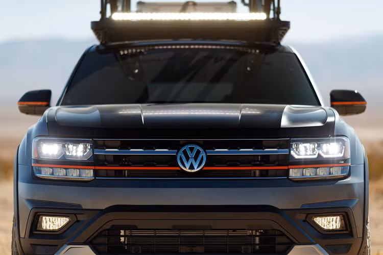 Volkswagen Atlas Basecamp Concept sử dụng động cơ 3,6 lít VR6, sản sinh công suất cực đại 276 mã lực, đi cùng hộp số ly hợp kép 7 cấp.