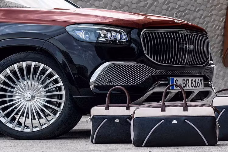 Mercedes-Maybach GLS 600 4MATIC sử dụng động cơ V8 twin-turbo 4.0L, công suất 558 mã lực và mô-men xoắn tối đa 730 Nm. Đặc biệt hơn, xe được trang bị thêm công nghệ mild-hybrid EQ Boost, vốn sẽ hỗ trợ tối đa 22 mã lực và 250 Nm mỗi khi xe cần tăng tốc.